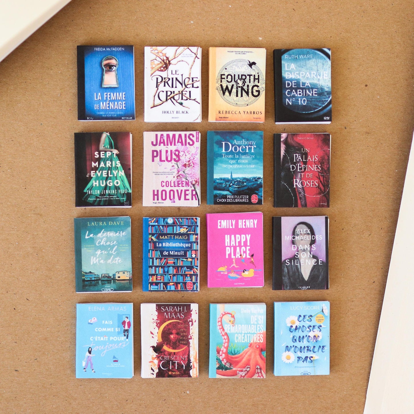 Mini-livres PERSONNALISÉS faits à la main | Français livres de pots TBR miniatures, livres minuscules et personnalisables, maison de poupée