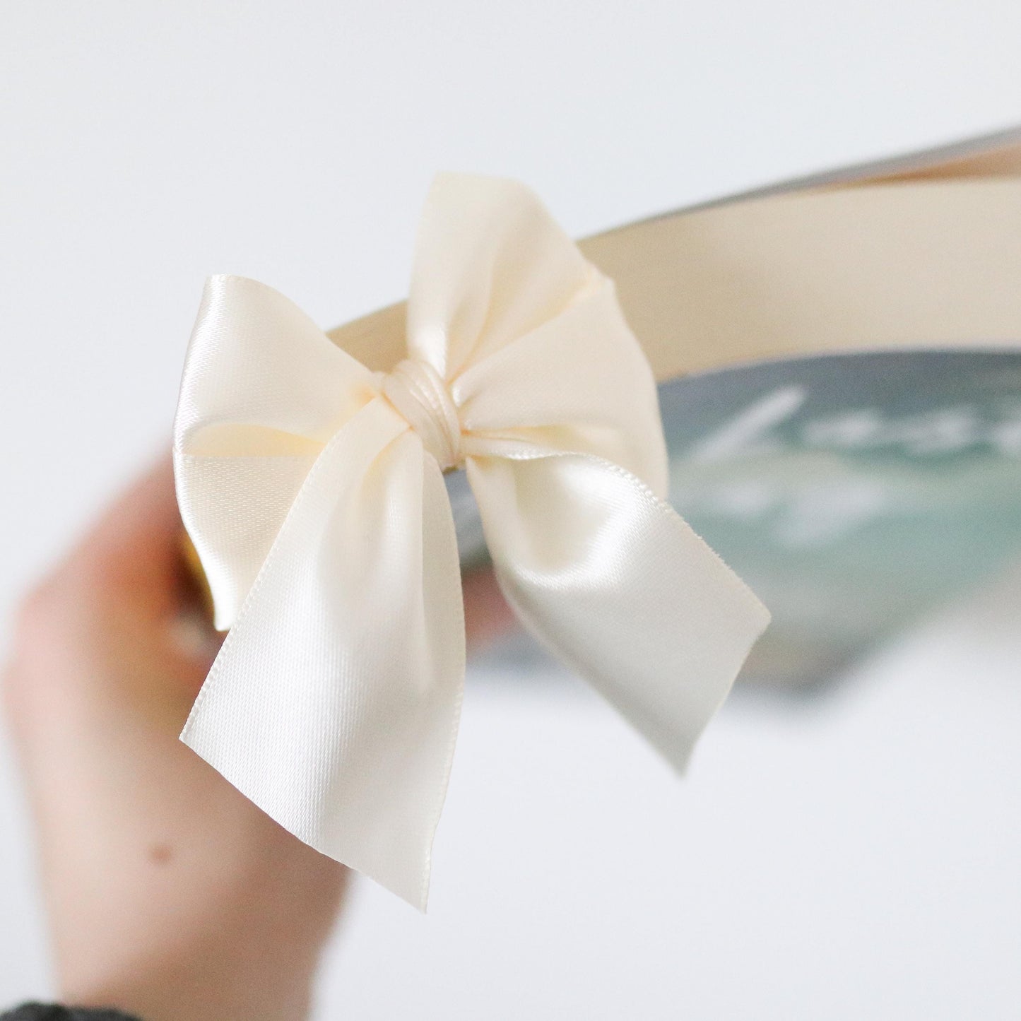 Cute Bow Bookmark | 42 colour options, girly, booktok, reader, bookworm, book lover, book mark, romance. thriller, fantasy fiction, paper