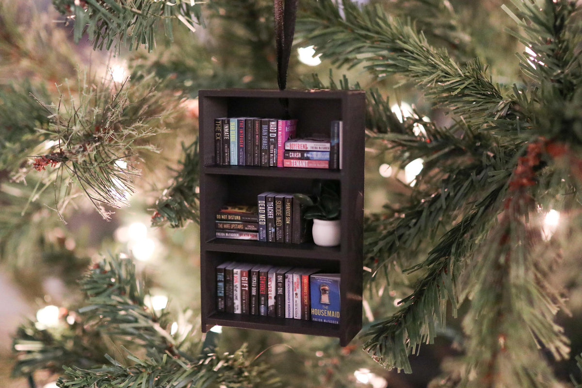 DIY Freida McFadden Ornament Mini Book Kit