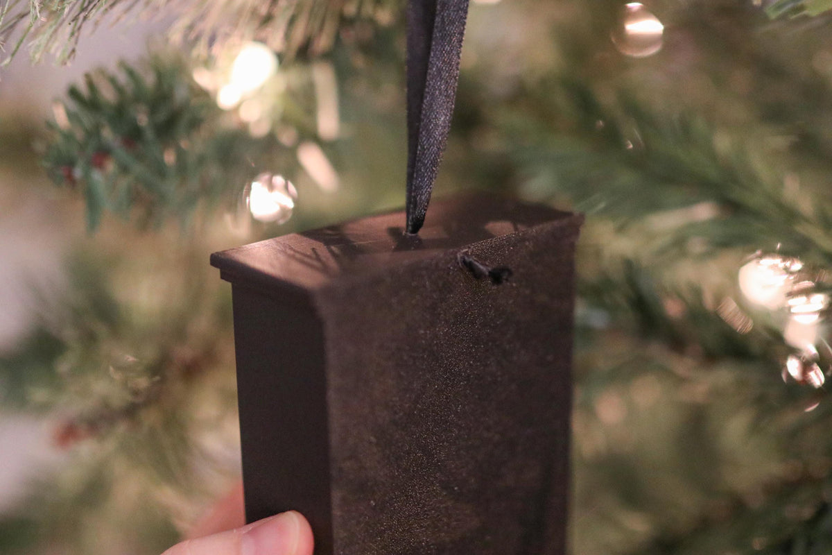 Handmade Thriller Mini Bookshelf Ornament