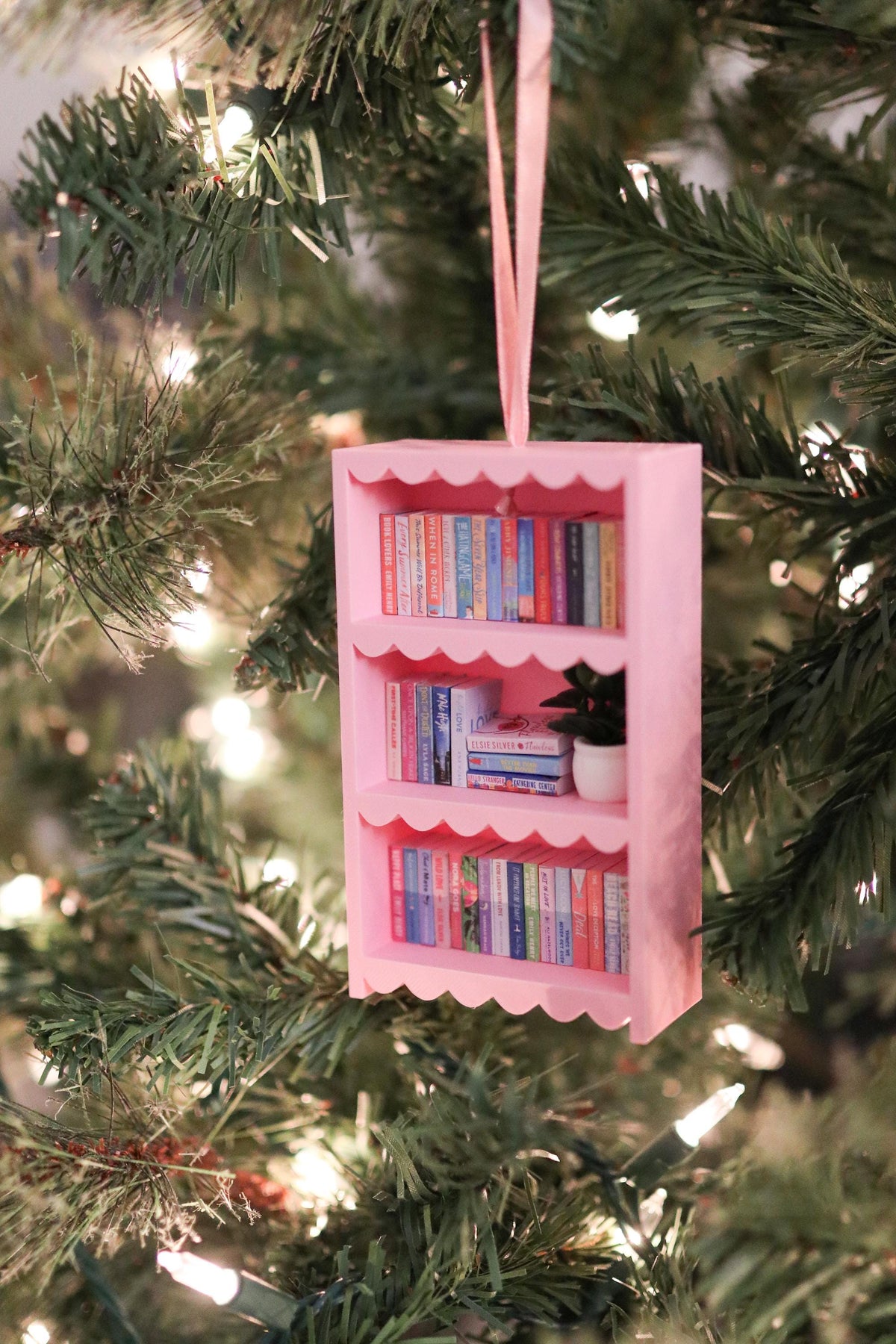 Handmade Romance Mini Bookshelf Ornament